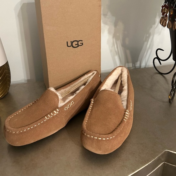 UGG Ansley Chestnut Suede Slippers - Picture 4 of 7